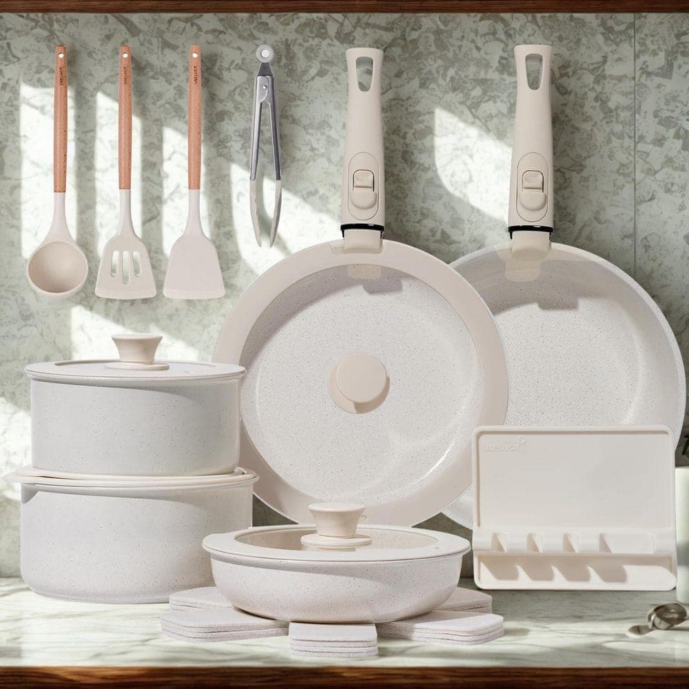 Set of ceramic non-stick cooking pans
